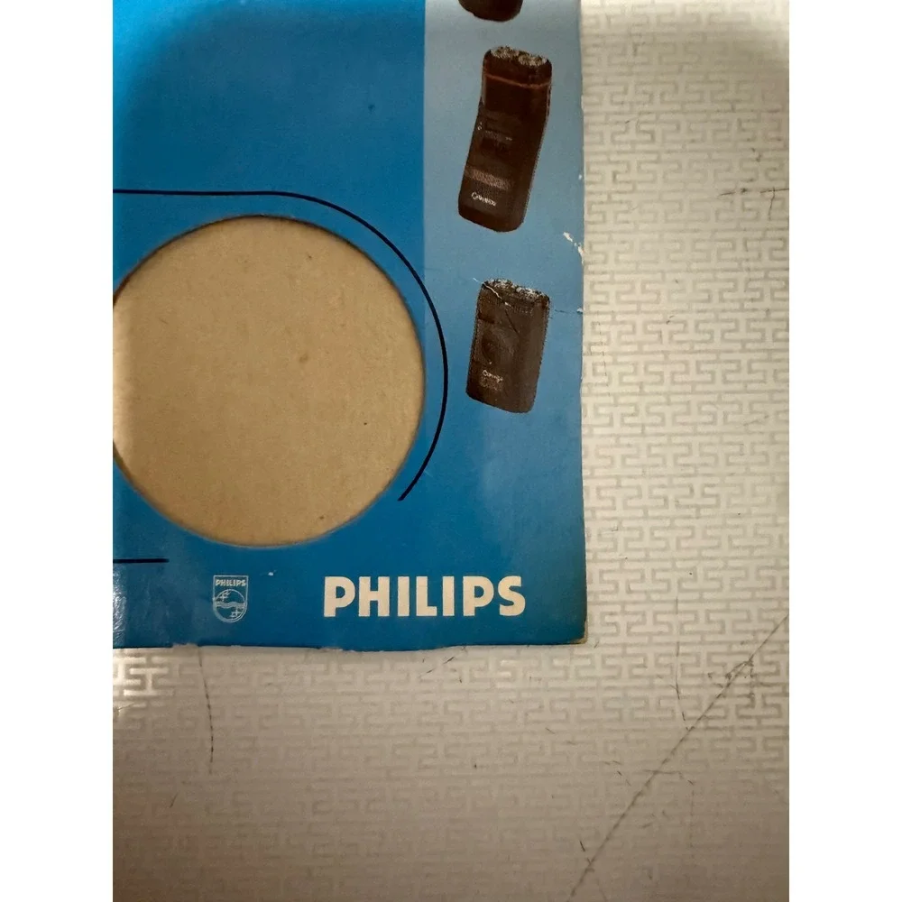 Norelco HQ2/2 Shaver Replacement Heads, 2 Cutters,‎ 2 Combs, Philips, HP1917